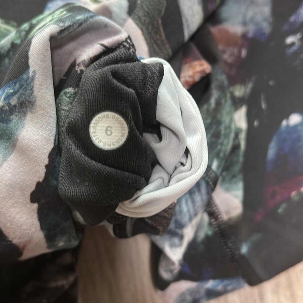Wunder Under 7/8 Glacier Camo Starlight Tight - Picture 6 of 8
